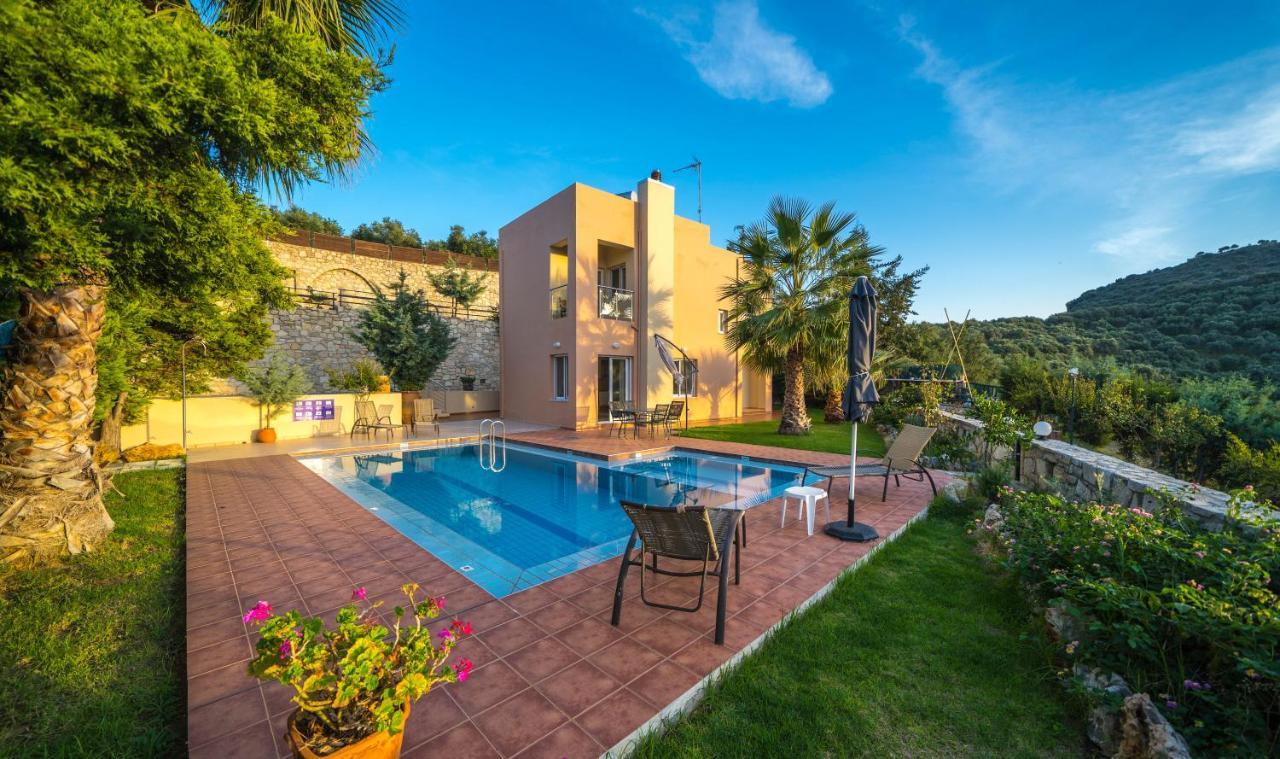 Meliades Villas Agia Marina  Екстер'єр фото