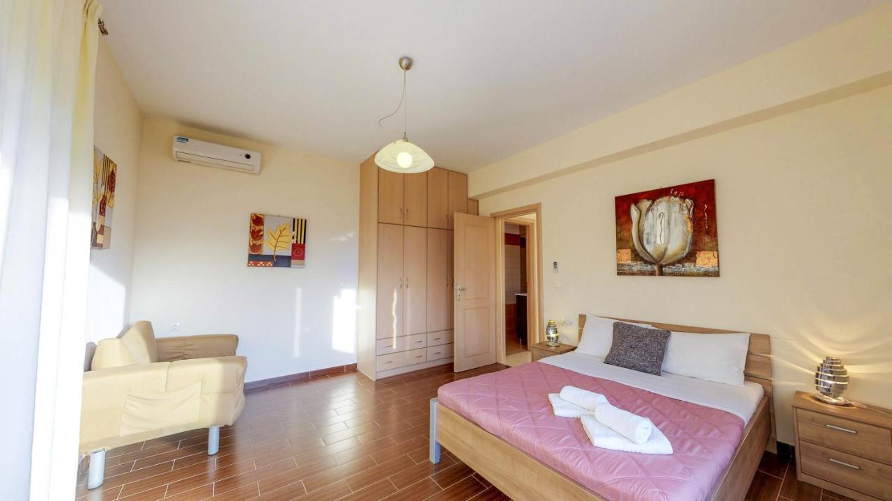 Meliades Villas Agia Marina  Екстер'єр фото
