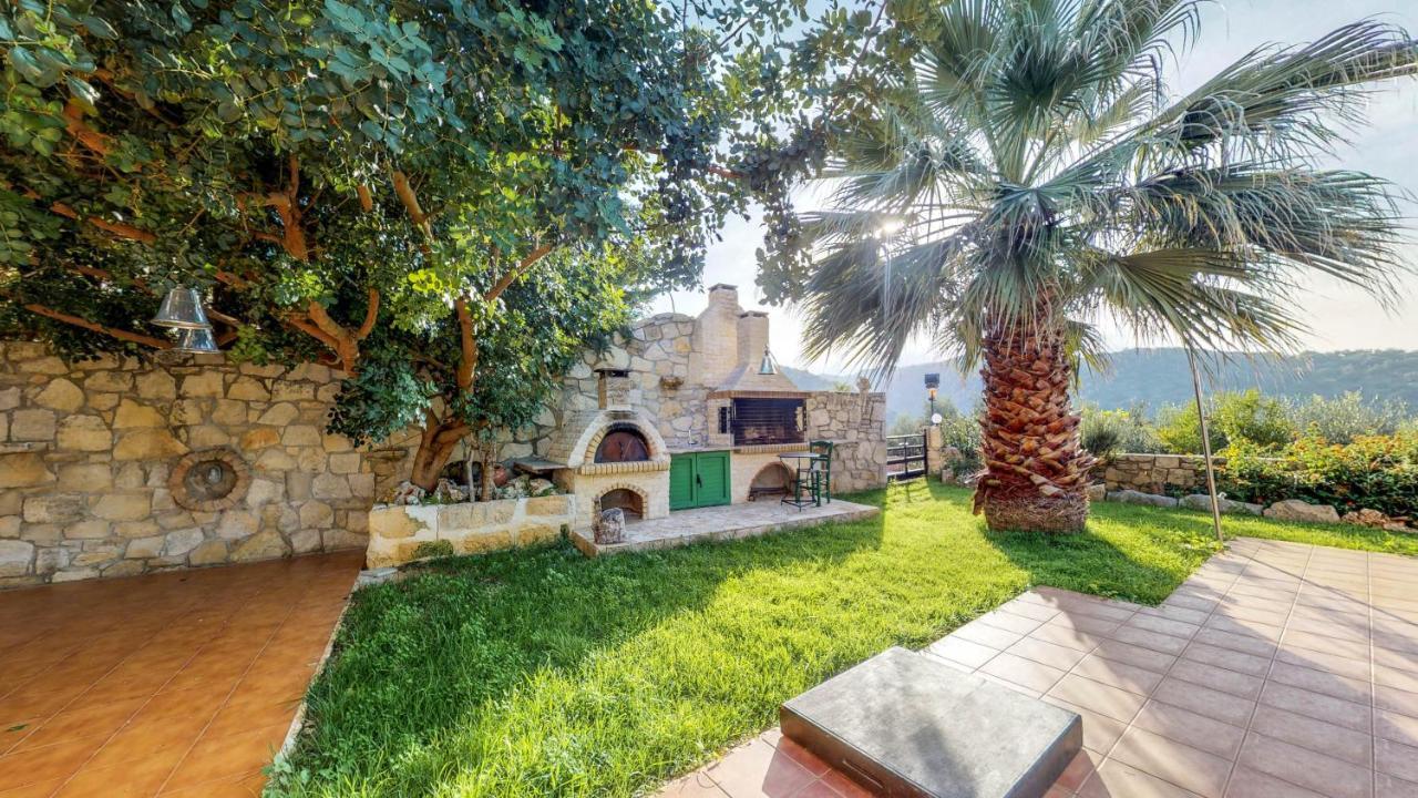 Meliades Villas Agia Marina  Екстер'єр фото