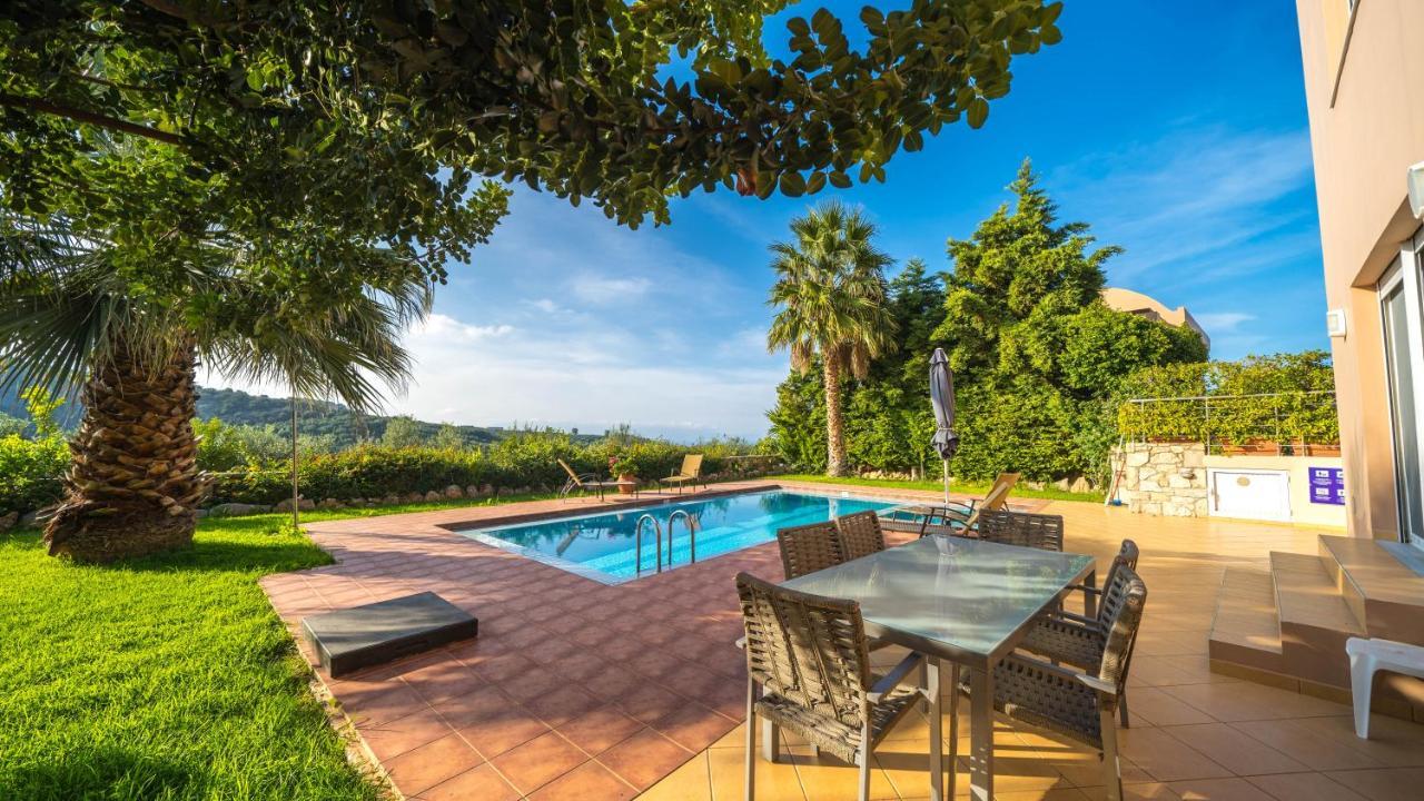 Meliades Villas Agia Marina  Екстер'єр фото