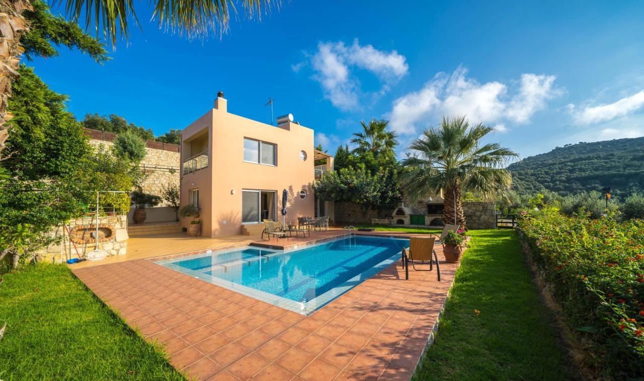 Meliades Villas Agia Marina  Екстер'єр фото