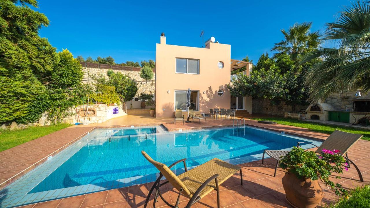 Meliades Villas Agia Marina  Екстер'єр фото