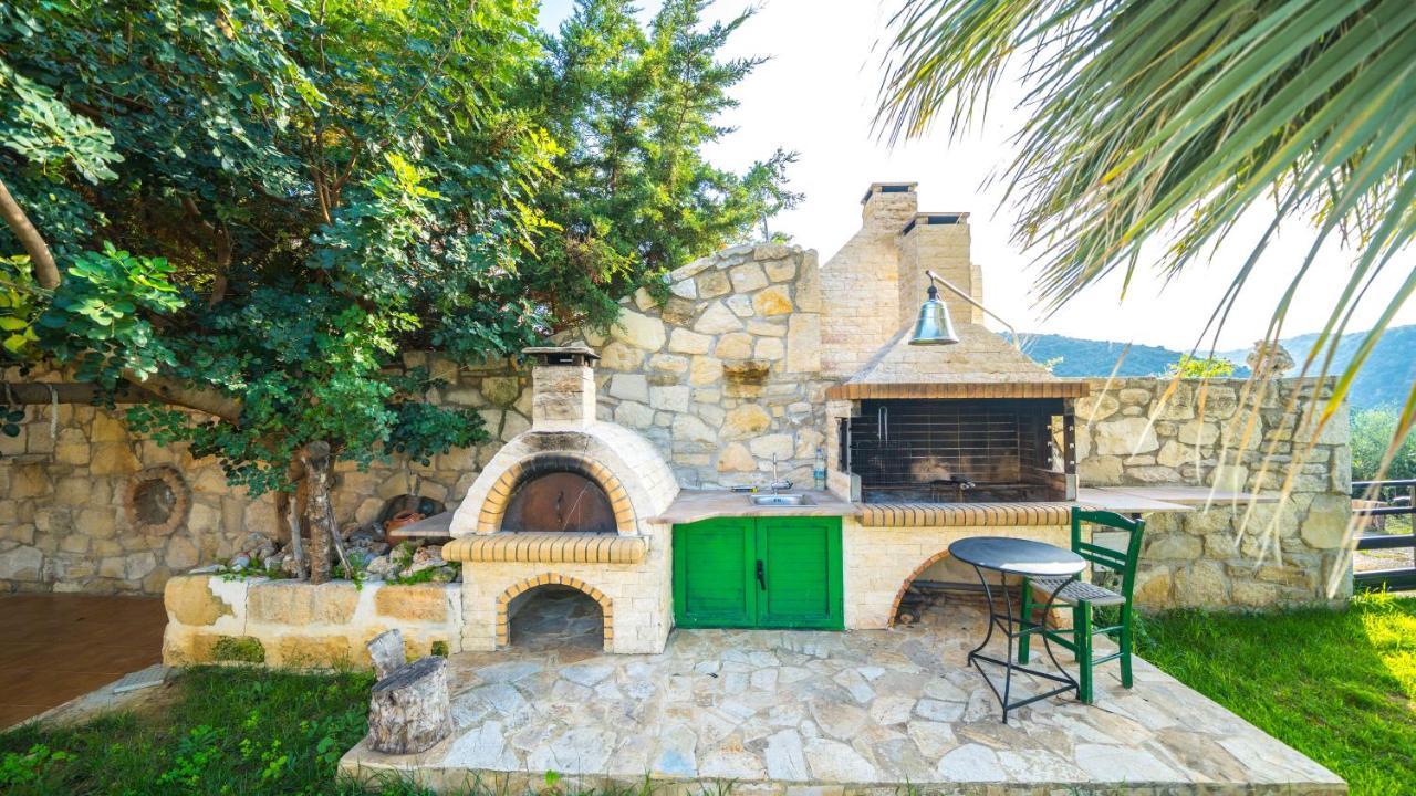 Meliades Villas Agia Marina  Екстер'єр фото