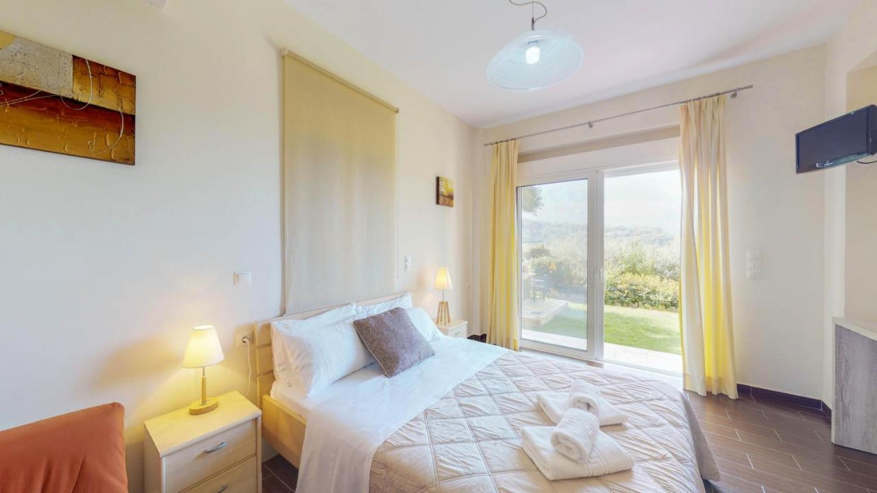 Meliades Villas Agia Marina  Екстер'єр фото